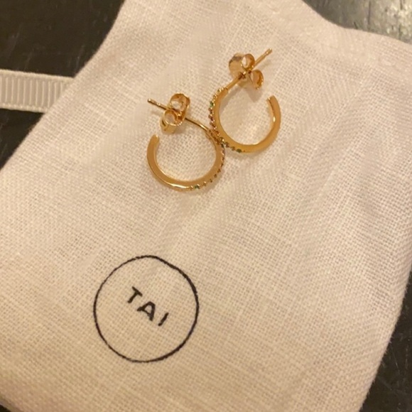 Tai Small Rainbow Huggie NWT - Picture 2 of 6